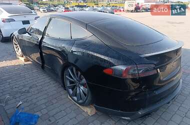 Лифтбек Tesla Model S 2013 в 