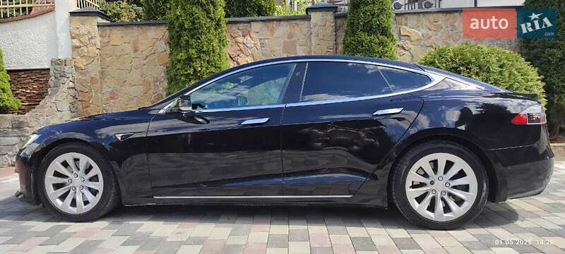 Ліфтбек Tesla Model S 2017 в Львові фото Ліфтбек Tesla Model S 2017 в Львові