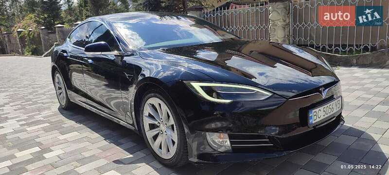 Ліфтбек Tesla Model S 2017 в Львові фото 5 Ліфтбек Tesla Model S 2017 в Львові