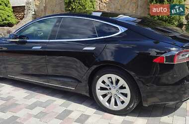 Ліфтбек Tesla Model S 2017 в 