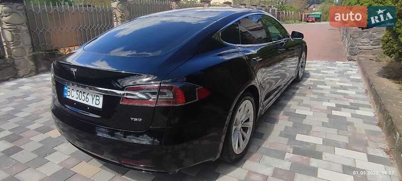 Ліфтбек Tesla Model S 2017 в Львові фото 9 Ліфтбек Tesla Model S 2017 в Львові