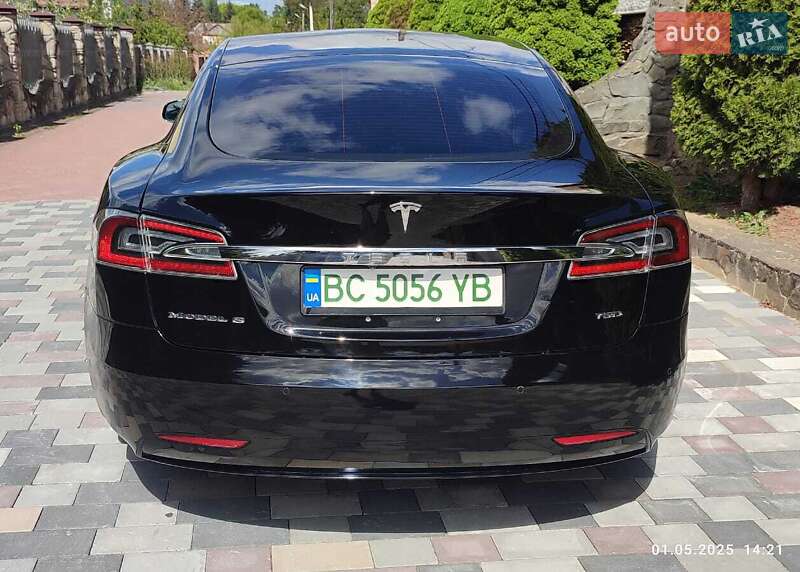 Ліфтбек Tesla Model S 2017 в Львові фото 11 Ліфтбек Tesla Model S 2017 в Львові
