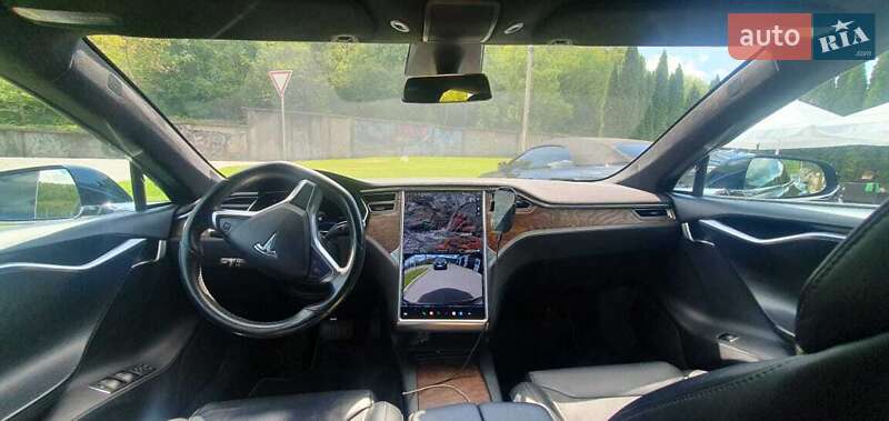 Ліфтбек Tesla Model S 2017 в Львові фото 24 Ліфтбек Tesla Model S 2017 в Львові