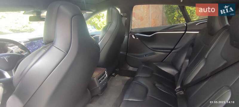 Ліфтбек Tesla Model S 2017 в Львові фото 39 Ліфтбек Tesla Model S 2017 в Львові