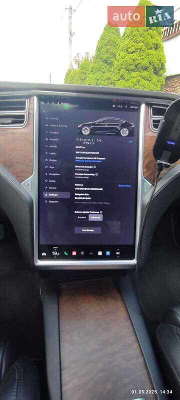 Ліфтбек Tesla Model S 2017 в Львові фото 42 Ліфтбек Tesla Model S 2017 в Львові