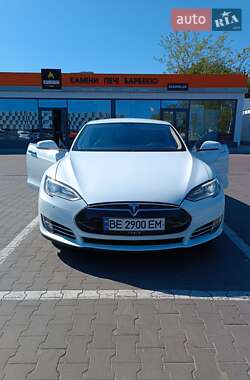 Ліфтбек Tesla Model S 2015 в 