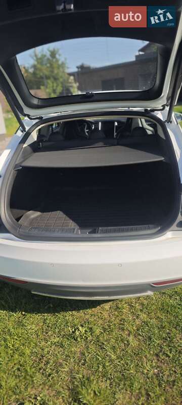Лифтбек Tesla Model S 2014 в Новояворовске
