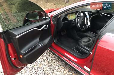 Лифтбек Tesla Model S 2014 в 