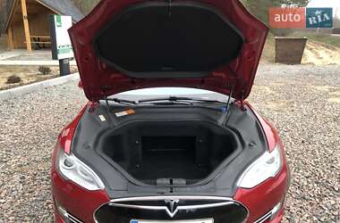 Лифтбек Tesla Model S 2014 в 