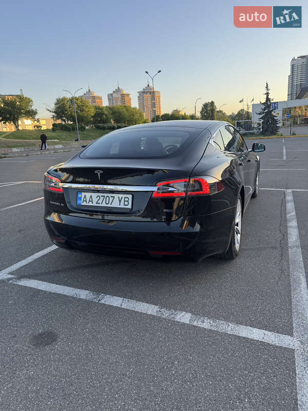 Ліфтбек Tesla Model S 2018 в Києві