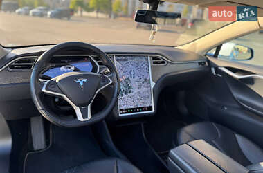 Ліфтбек Tesla Model S 2013 в 