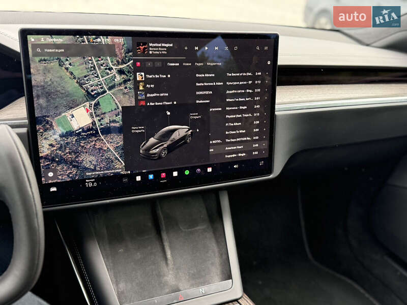 Лифтбек Tesla Model S 2022 в Львове