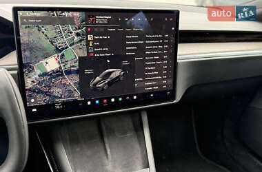 Лифтбек Tesla Model S 2022 в 