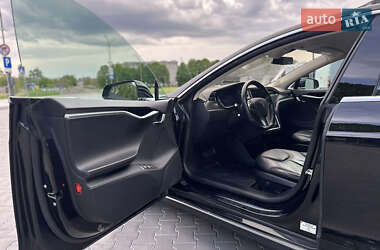 Лифтбек Tesla Model S 2014 в 