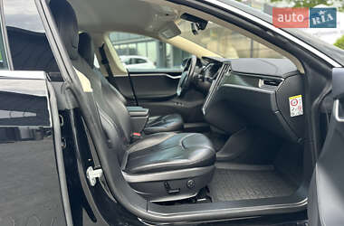 Лифтбек Tesla Model S 2014 в 