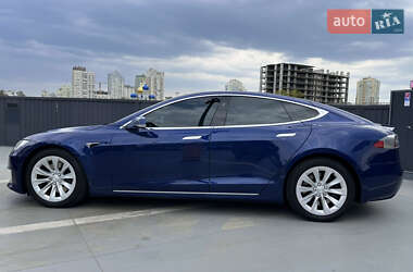 Лифтбек Tesla Model S 2017 в 