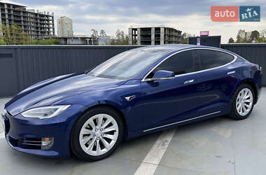 Лифтбек Tesla Model S 2017 в 