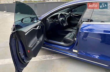 Лифтбек Tesla Model S 2017 в 