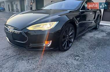Tesla Model S 2014