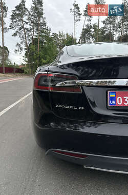 Ліфтбек Tesla Model S 2014 в 