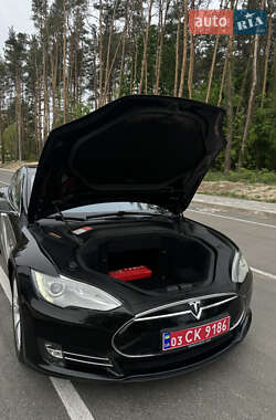 Ліфтбек Tesla Model S 2014 в 