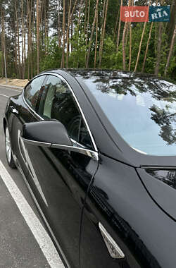 Ліфтбек Tesla Model S 2014 в 
