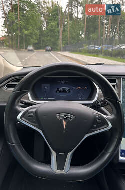 Ліфтбек Tesla Model S 2014 в 