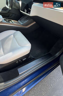 Лифтбек Tesla Model S 2022 в 