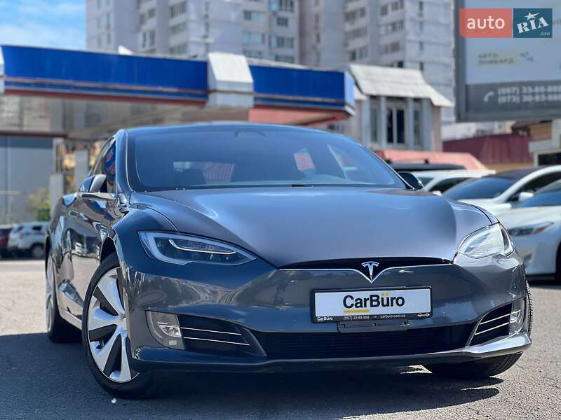 Ліфтбек Tesla Model S 2020 в Одесі