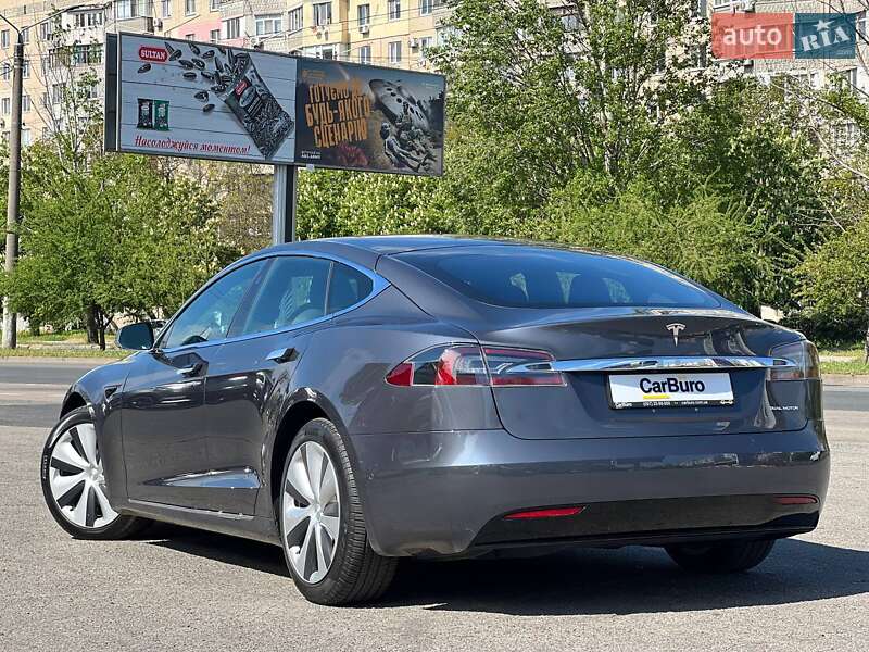 Ліфтбек Tesla Model S 2020 в Одесі