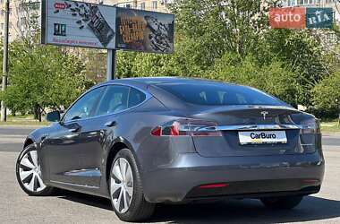 Лифтбек Tesla Model S 2020 в 