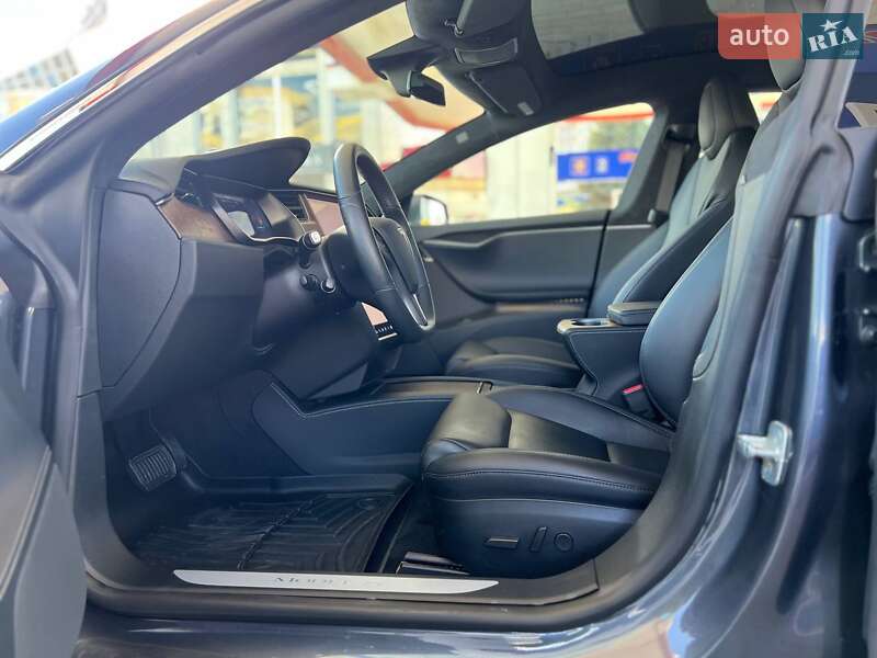 Ліфтбек Tesla Model S 2020 в Одесі