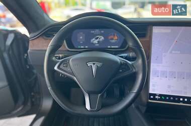 Лифтбек Tesla Model S 2020 в 