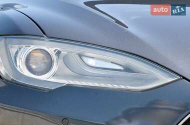 Лифтбек Tesla Model S 2016 в 