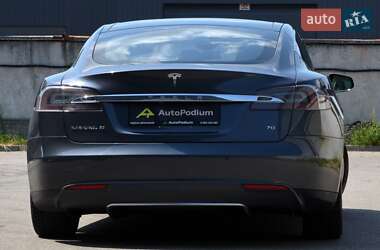 Лифтбек Tesla Model S 2016 в 