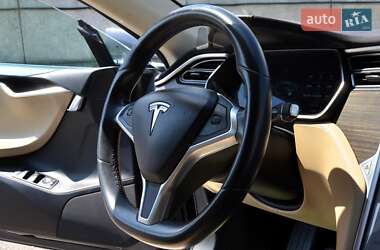Лифтбек Tesla Model S 2016 в 