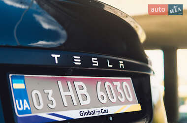 Ліфтбек Tesla Model S 2020 в 