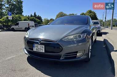 Лифтбек Tesla Model S 2013 в Днепре