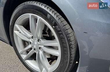 Ліфтбек Tesla Model S 2013 в 