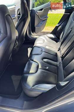 Ліфтбек Tesla Model S 2013 в 