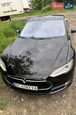 Лифтбек Tesla Model S 2012 в 