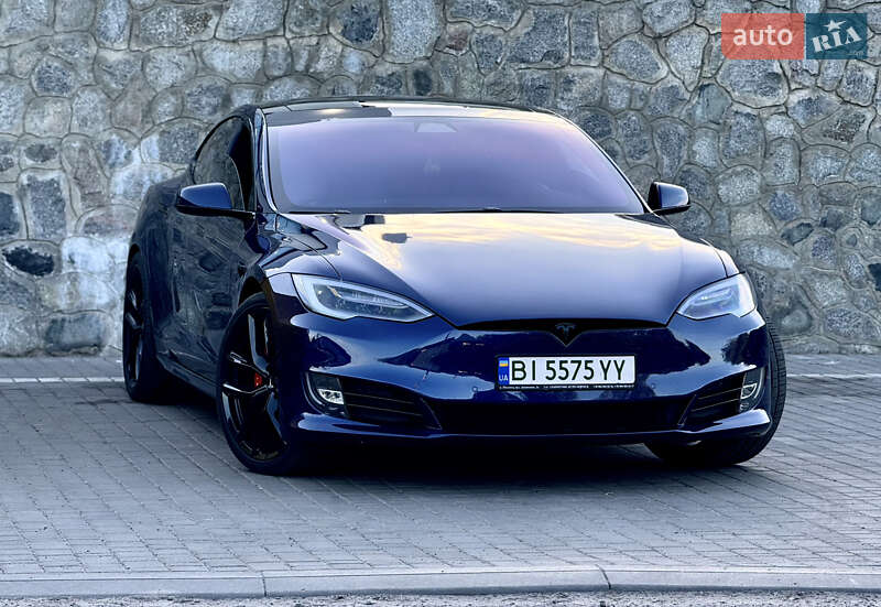 Лифтбек Tesla Model S 2018 в Полтаве