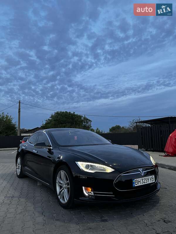 Лифтбек Tesla Model S 2013 в Одессе