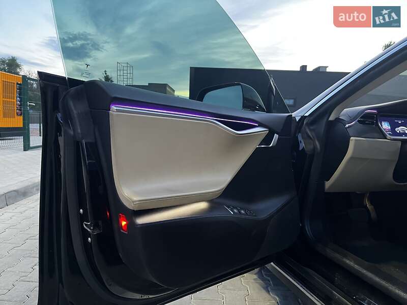 Лифтбек Tesla Model S 2013 в Одессе
