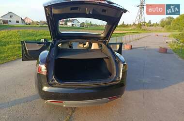 Ліфтбек Tesla Model S 2016 в 