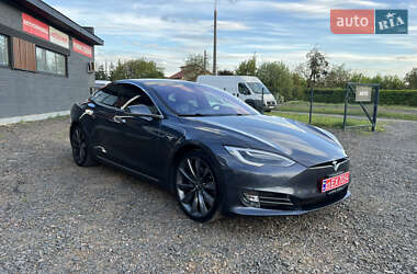 Лифтбек Tesla Model S 2018 в 