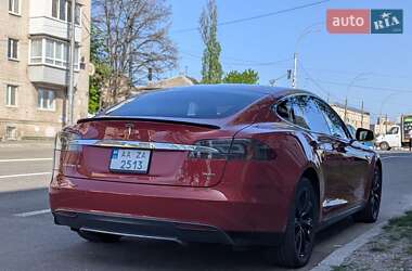Ліфтбек Tesla Model S 2015 в 