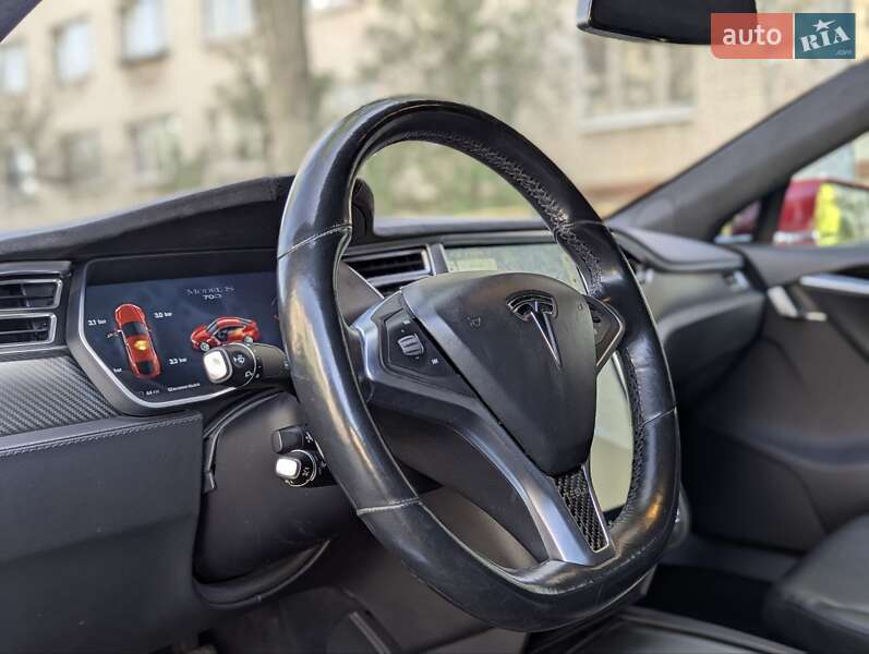 Ліфтбек Tesla Model S 2015 в Києві