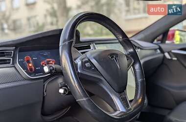 Ліфтбек Tesla Model S 2015 в 