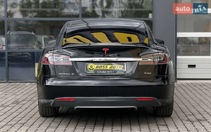 Ліфтбек Tesla Model S 2013 в Івано-Франківську